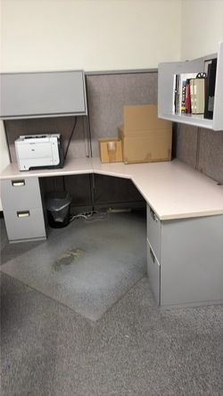 Cubicle desk