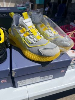 Men’s sneaker