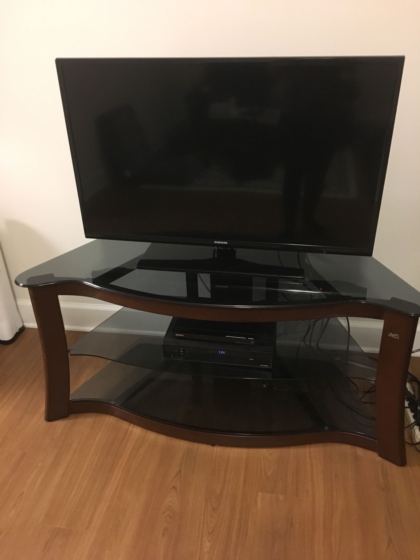 Great Glass and wood TV stand