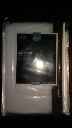 King bedskirt