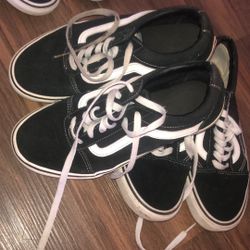 2 Pairs Of Vans 