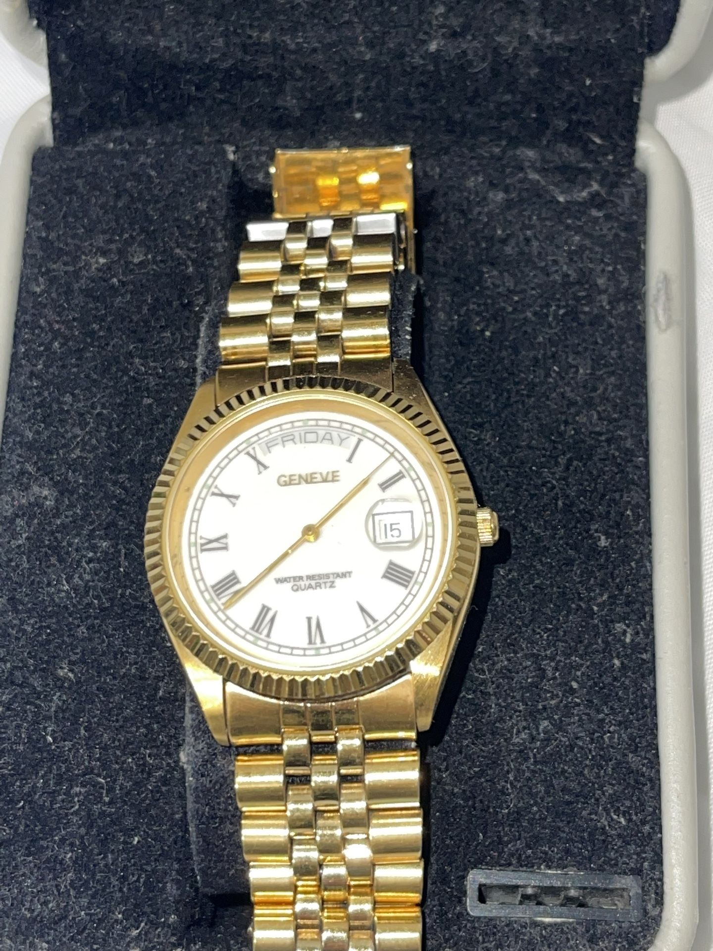 Geneve Water Resistance Watch