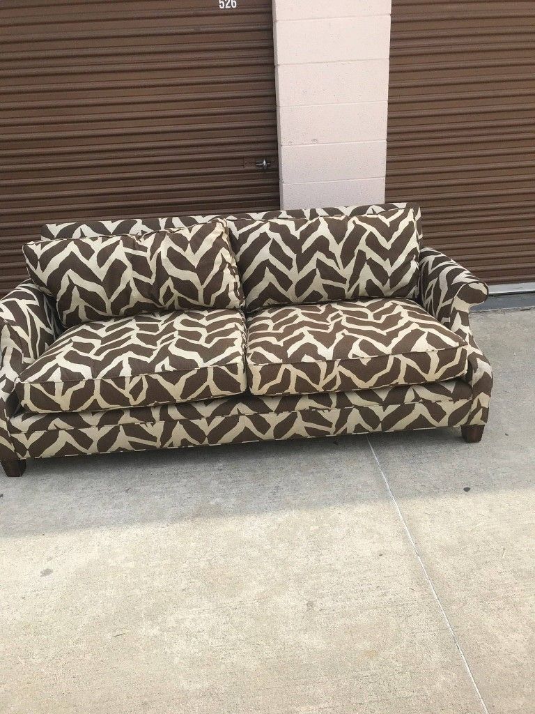 6 Ft Couch Thomasville