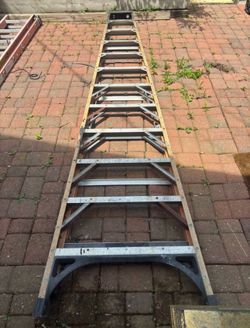 Husky Step Ladder.rm-399