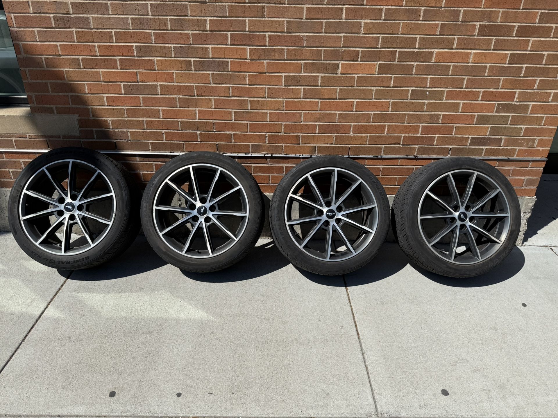 Wheels/rims/tires R19 (see Description)