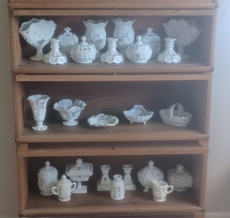 Huge collection of various Westmoreland Roses and Bows pieces