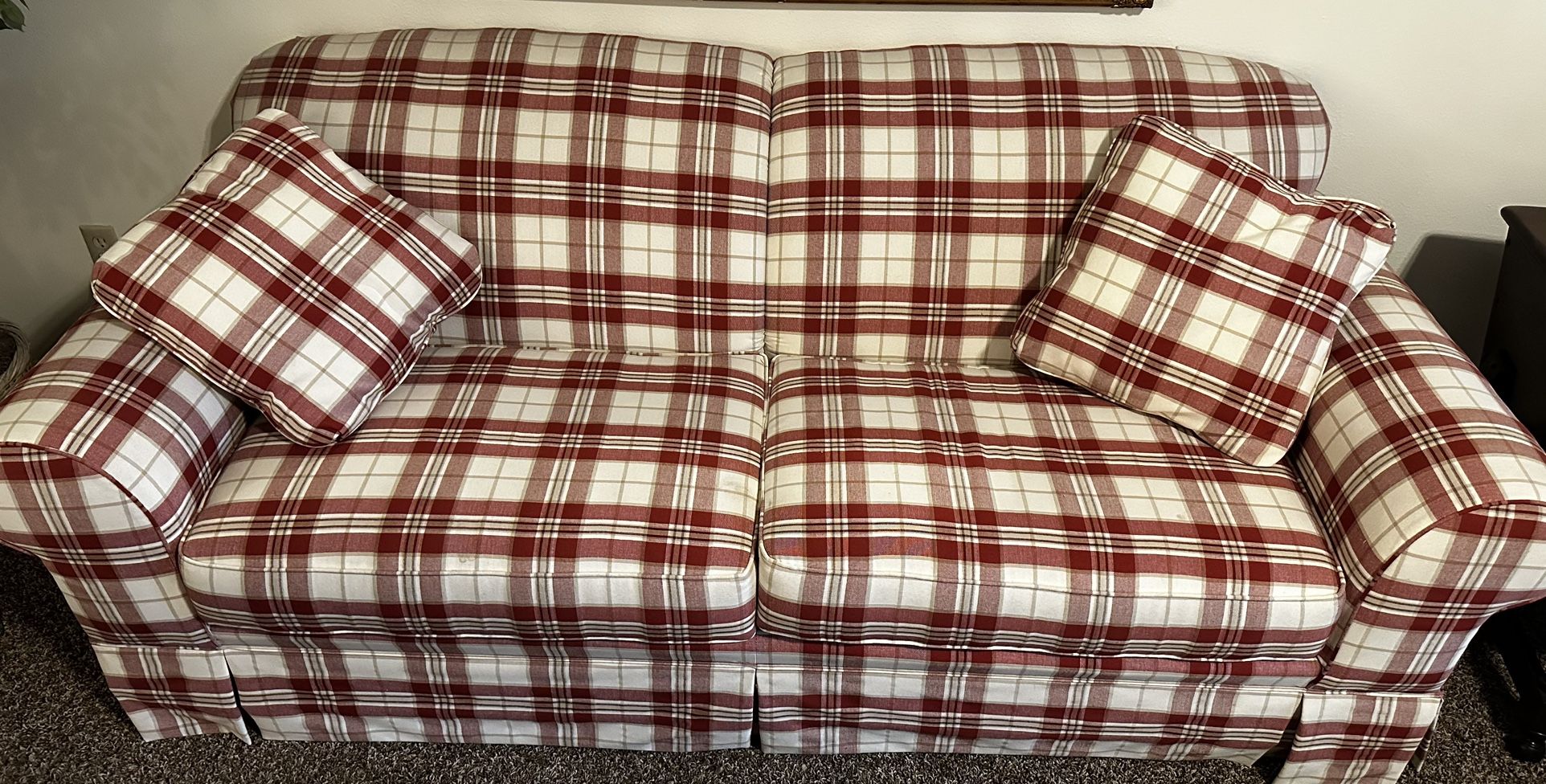 Broyhill Red Plaid Couch With Matching Throw Pillows