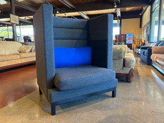 THE POKEMON COMPANY Boss Design Arthur High Back Chair