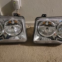 Head lamps 06 300c chrysler $65