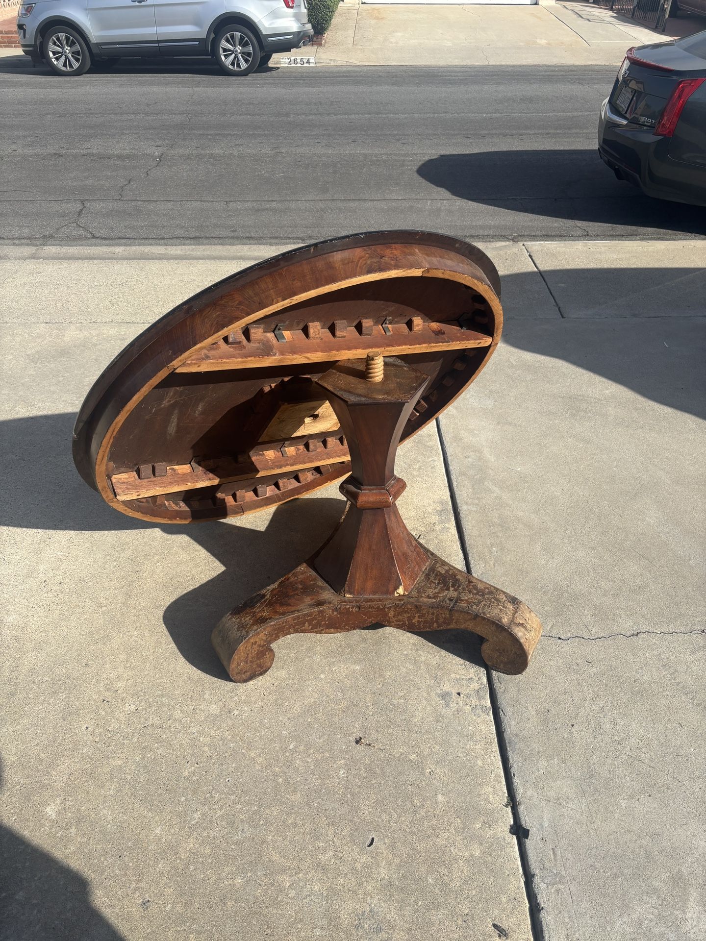 Antique round table