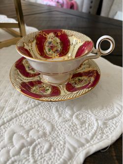 Vintage tea cup, and sauce