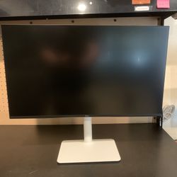 27 inch Dell IPS 4K monitor with 3840 x 2160 res, Speakers, and 120Hz