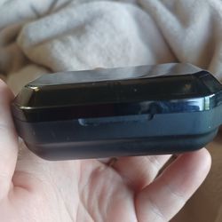 Bluetooth Headphones Just Needs Charger 