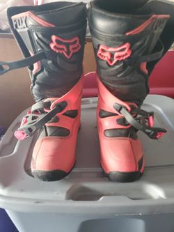 Youth Size 7 Comp Fox Boots