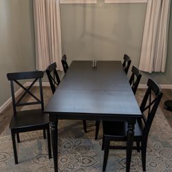 Expandable Dining table 
