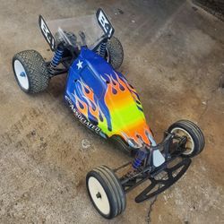 Team Associated RC10B4 RC Car Roller