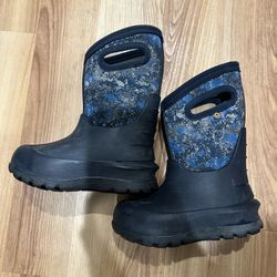 Kids Size 9 Bogs Winter Rain boots 