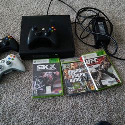 Xbox  360 System Cords 3 Controllers And Games Runs Smoothly Adult Owned 