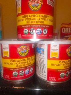 Earths Best Organic infant formula Red