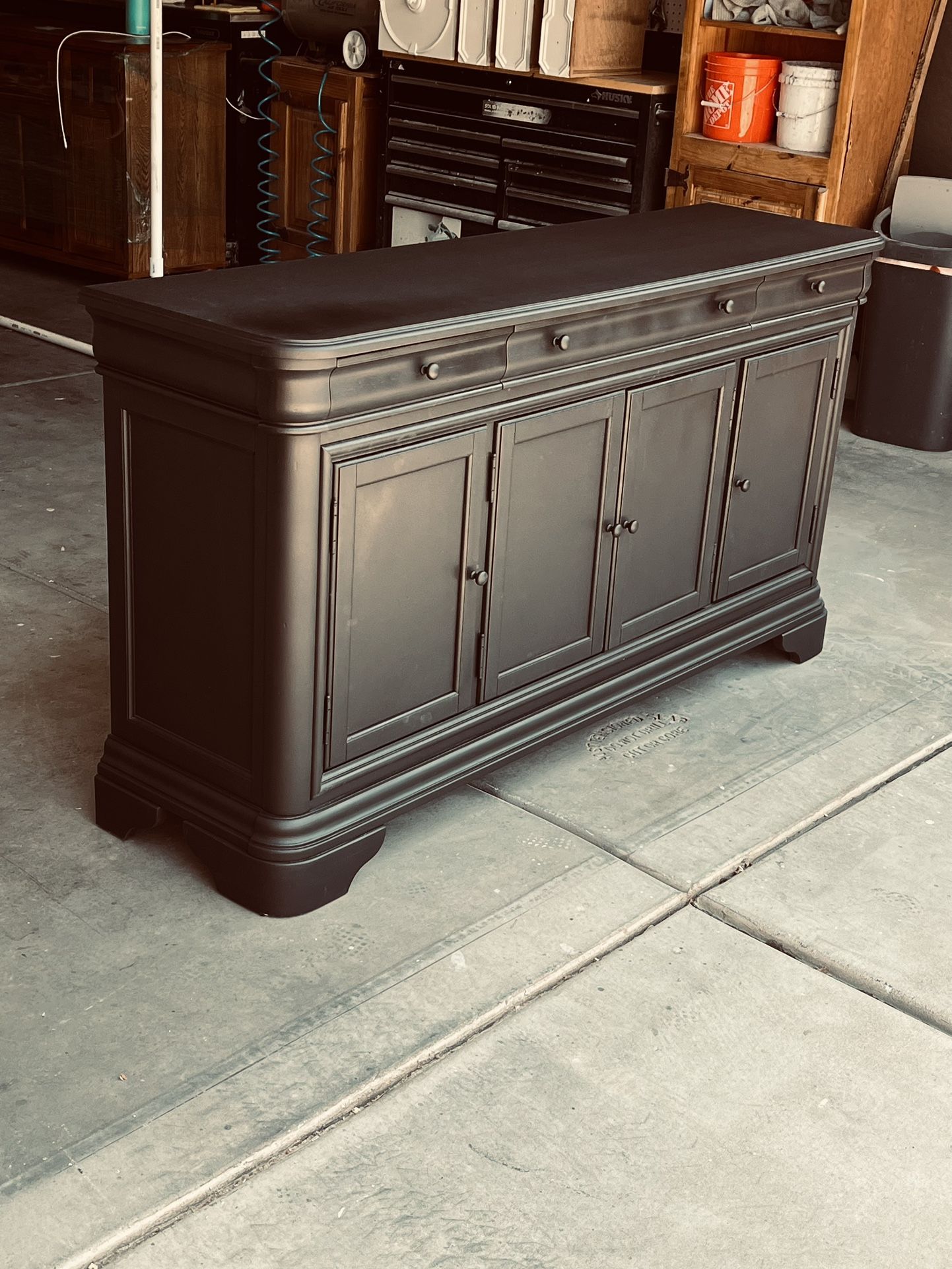 SHABBY CHIC VINTAGE BUFFET, CREDENZA, CONSOLE OR SIDEBOARD