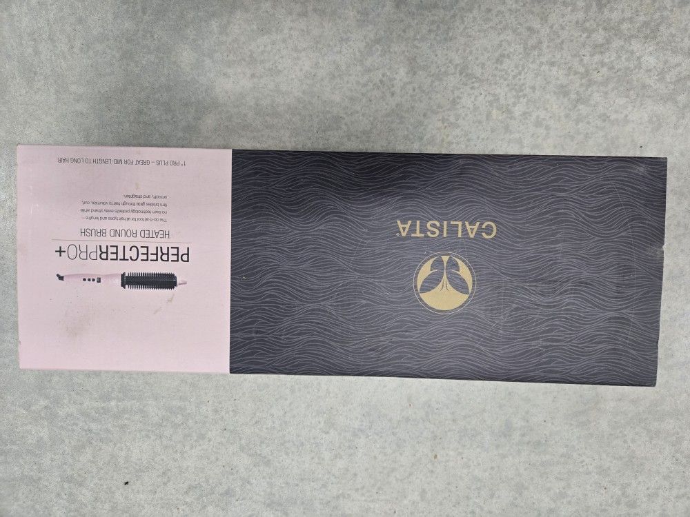 NEW IN BOX Calista Perfect Pro + 1" Heated Round Brush-High Performance Curling Iron
$30