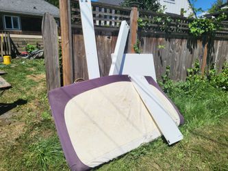 Free ikea  twin bed frame with mattress