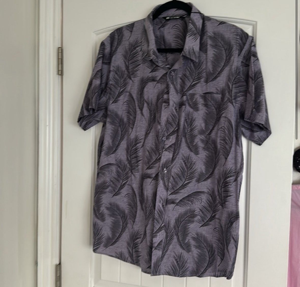 NWT Men’s Travis Mathew’s XL button up shirt