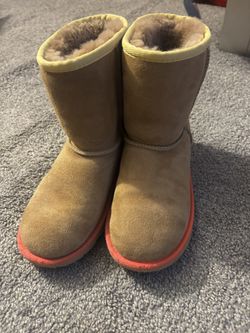 UGG