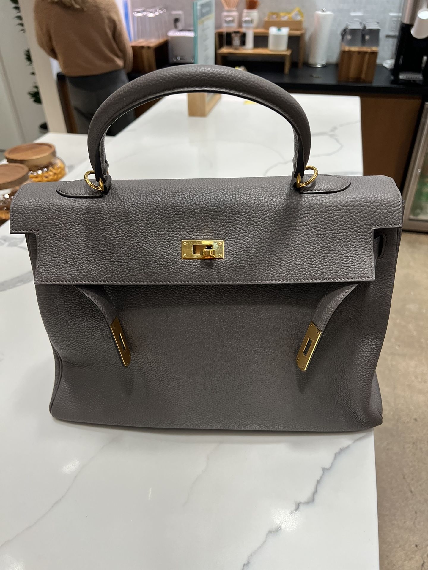 Hermes Togo Kelly 35 Retourme Gris Tourterelle for Sale in Cedar Hill, TX -  OfferUp