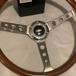 15 Inch Wood Sterring Wheel  With 3 Spoke Chrome Center And Mustang Logo Horn Button 