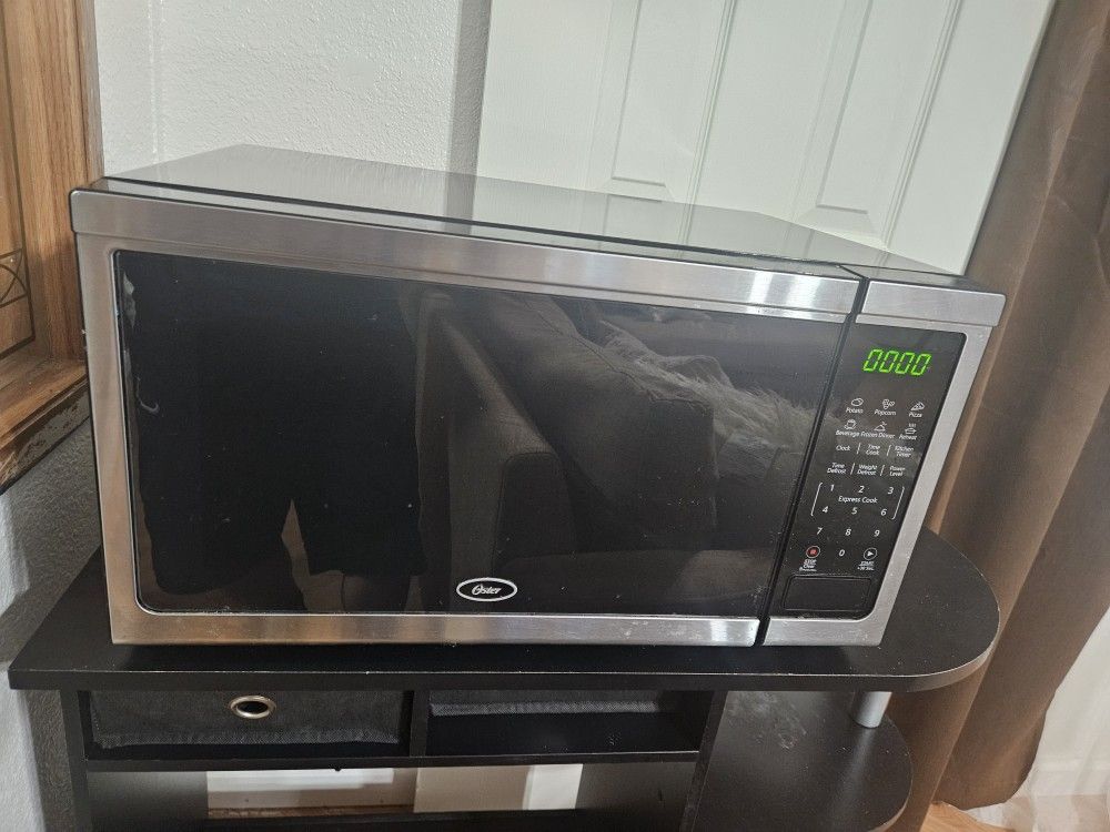Oster Microwave