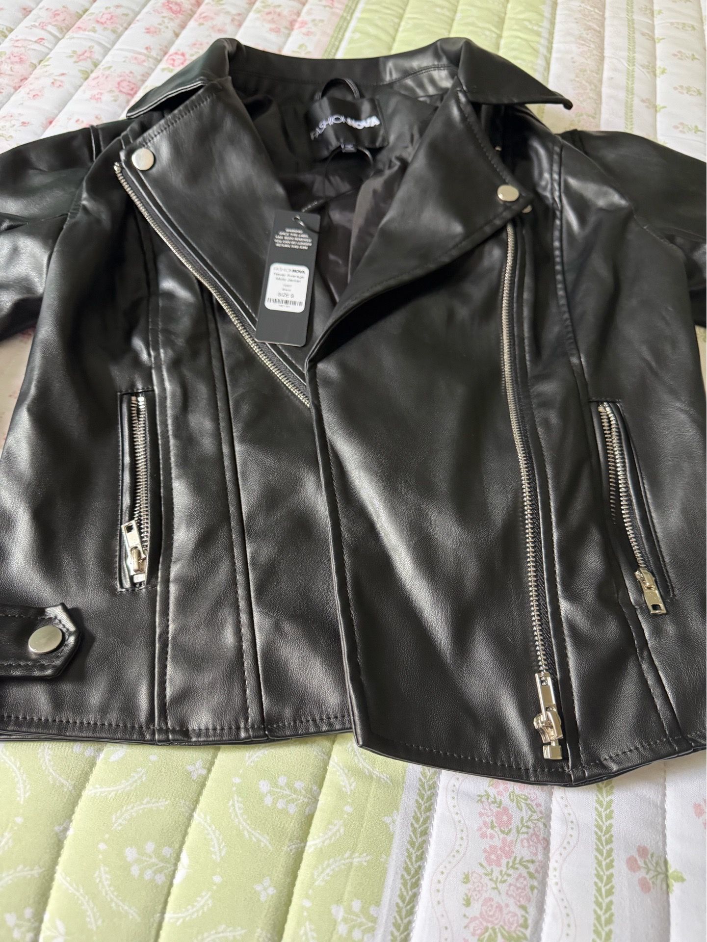 Fashion nova black jacket