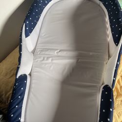 NEST SNUGGLE BABY BASSINET