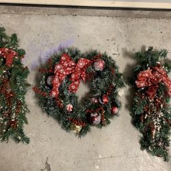 Christmas Wreath and 2 Decor Pieces