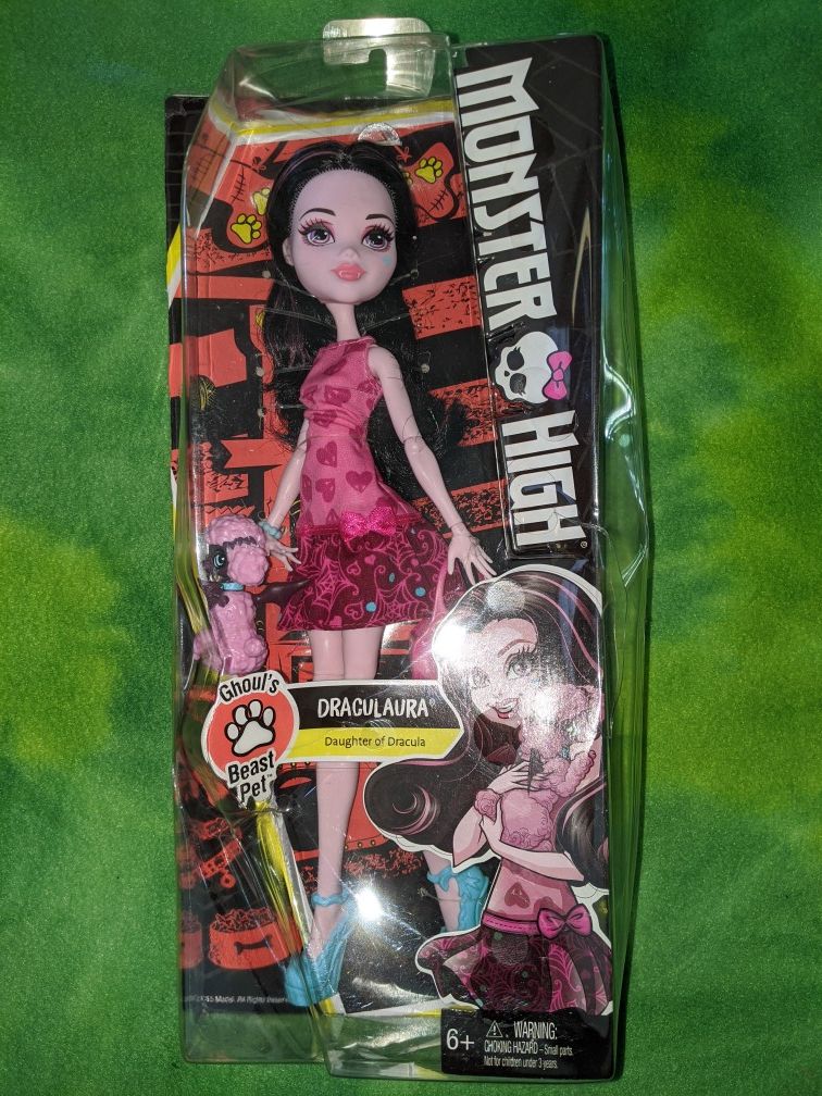 Monster High - Ghoul’s Beast Pet - Draculaura W/Box Damage