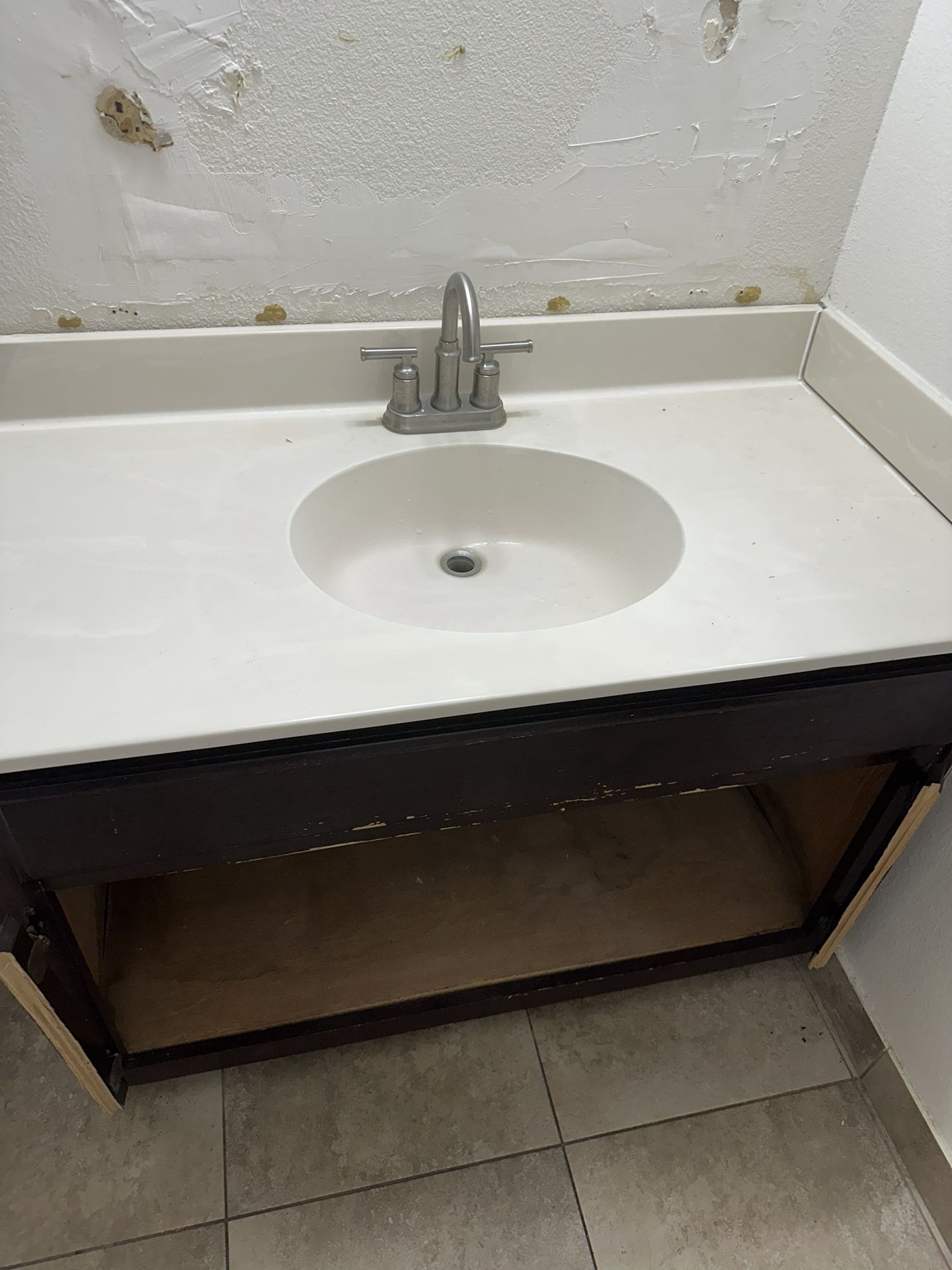 Bathroom vanity top sink with faucet