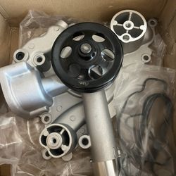 Water Pump Nueva con Polea – Universal / Compare 