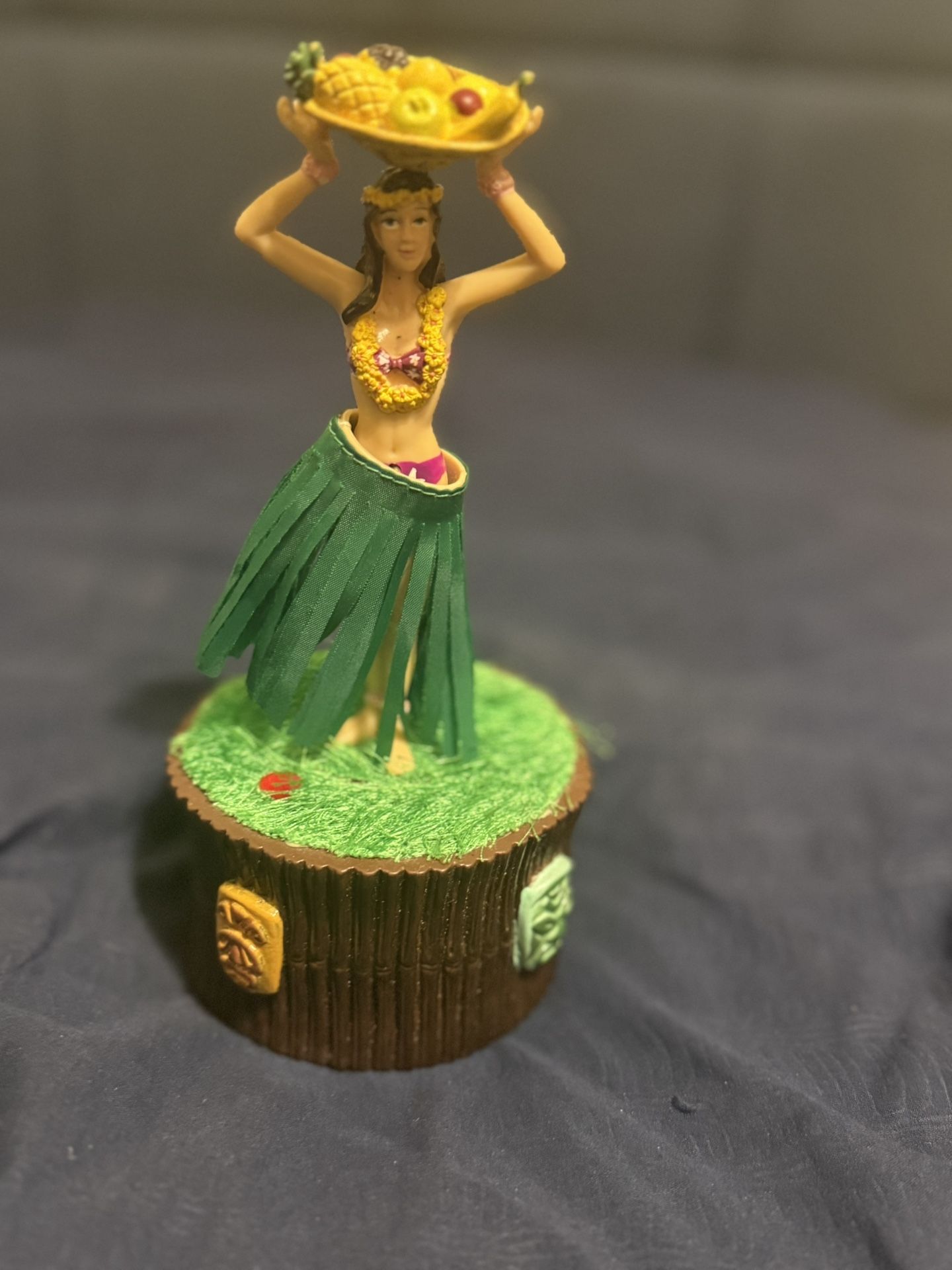 Hawaiian Hula Girl Doll Dancing Plays Music Wipe Out Song Hips Move Tested Works