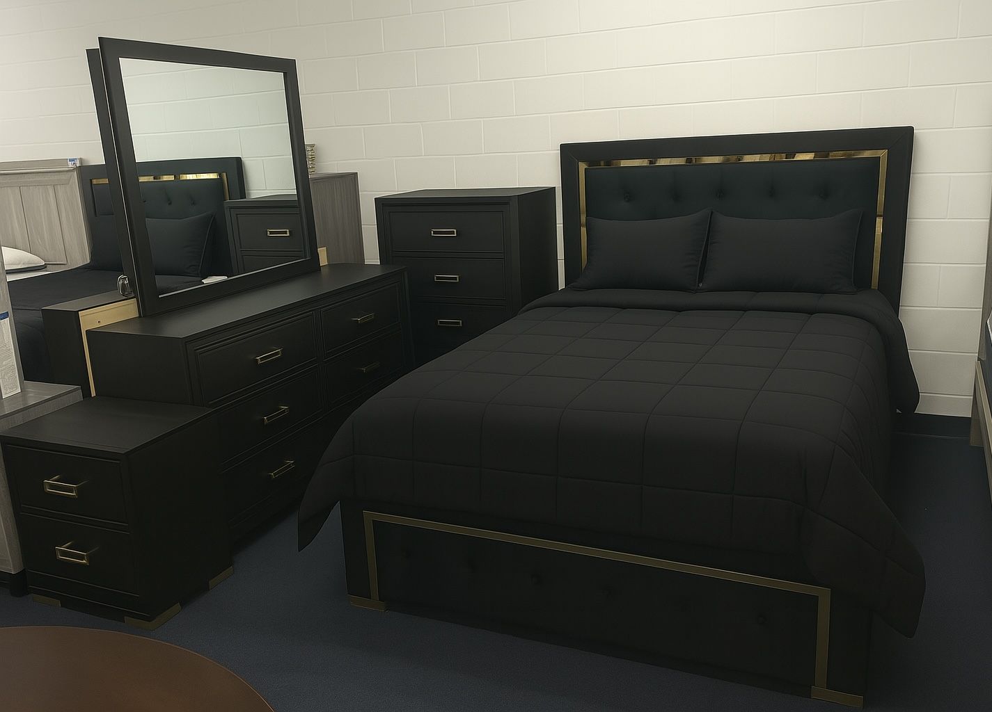 Black And Gold Queen 4pc Bedroom Set