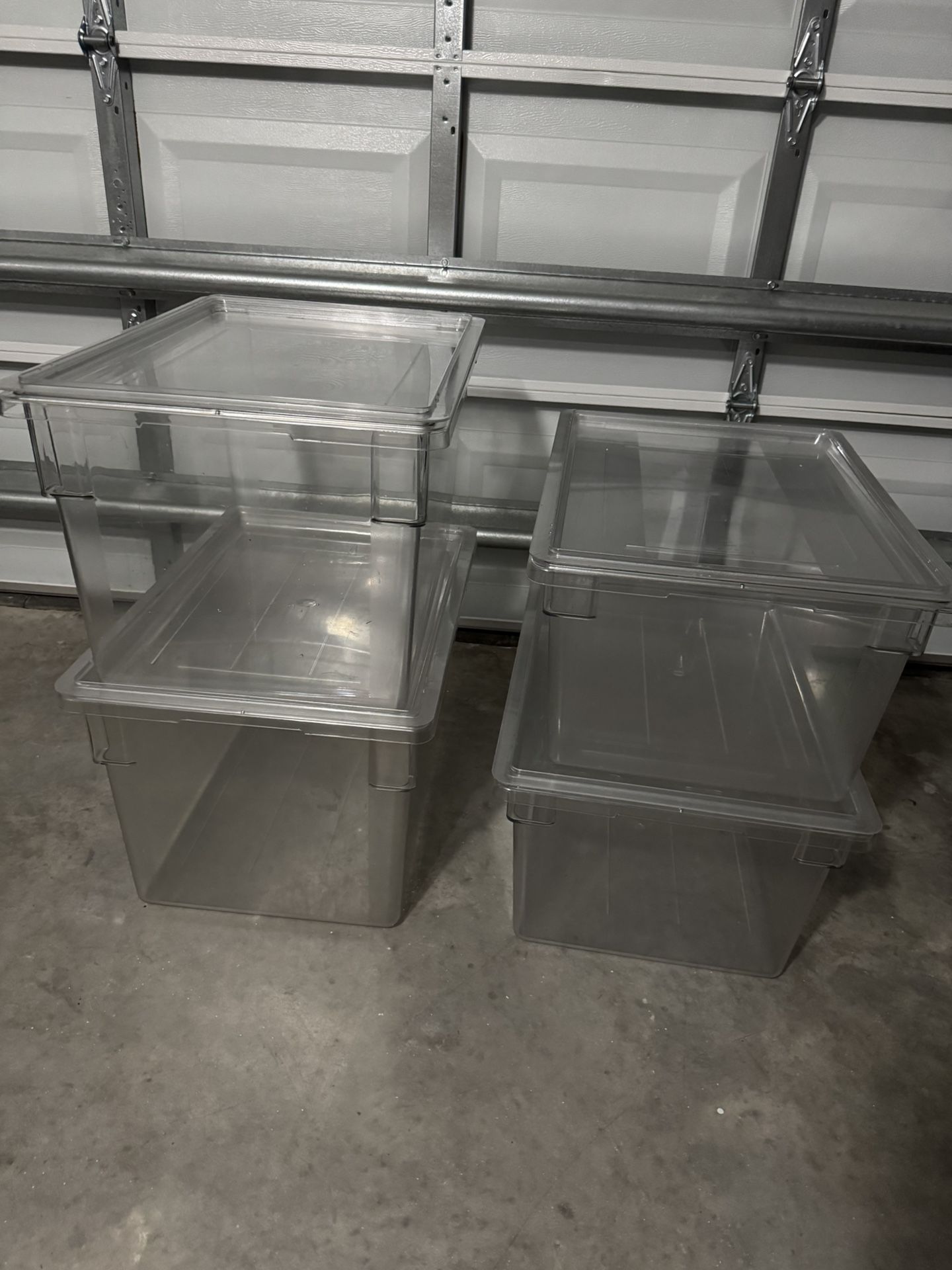 4 Cambro Containers 