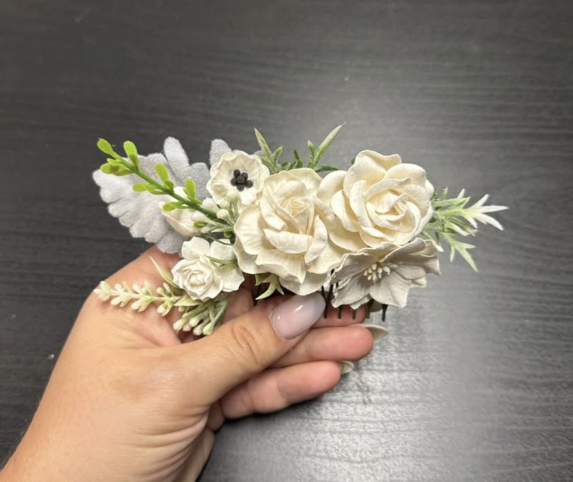 Floral hair comb custom ordered from Etsy new never worn