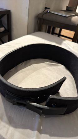 Weightlifting belt