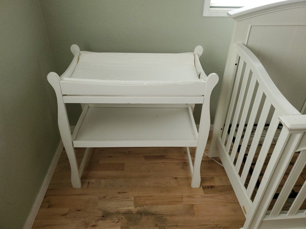 Baby Changing Table With Pad