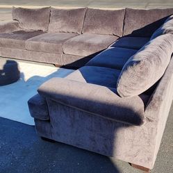 Large AFW Maren Sectional Couch + DELIVERY