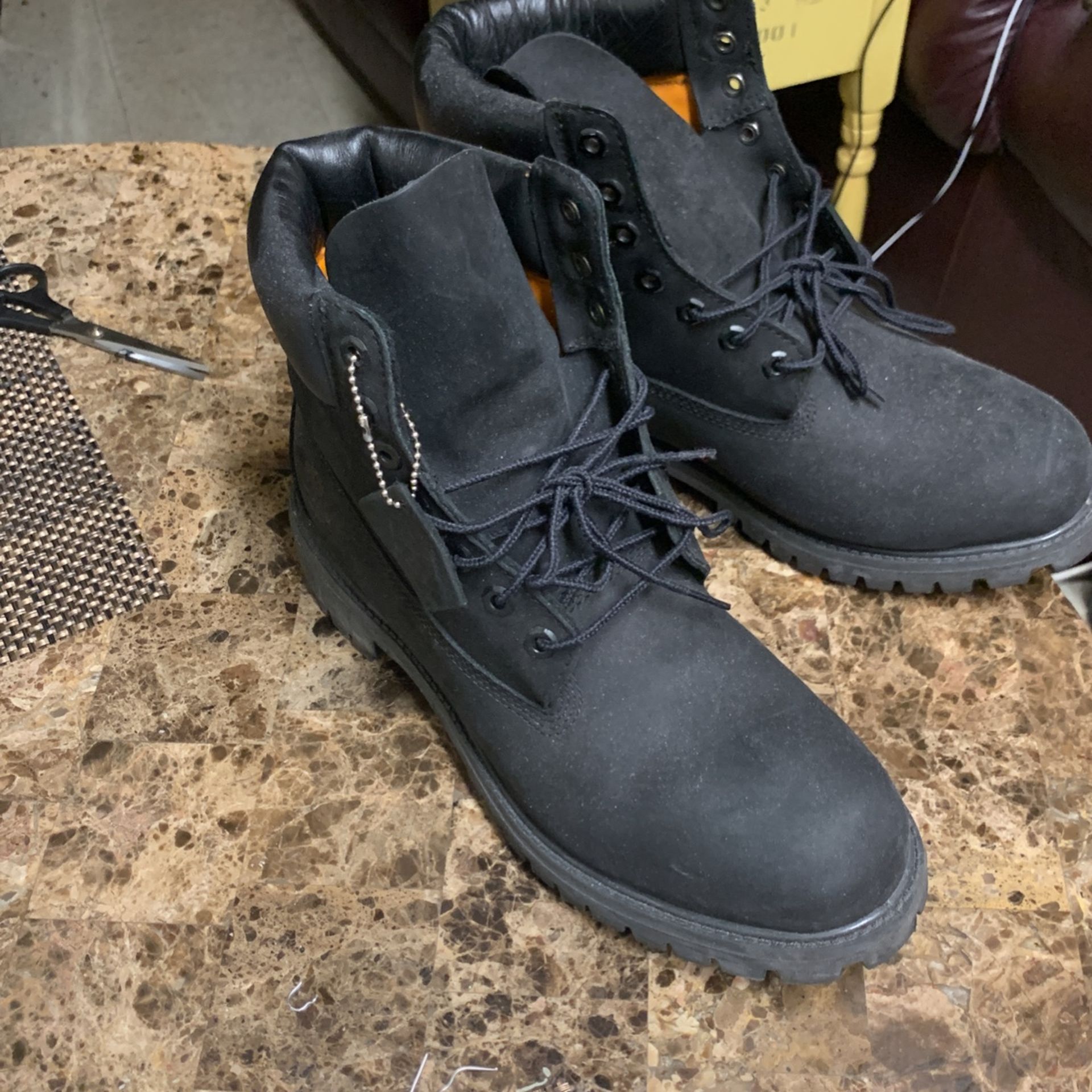 Timberland Black 10/5