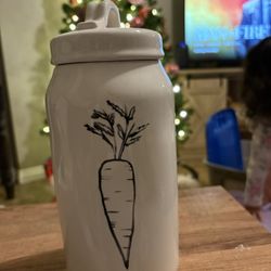 Rae Dunn crunch medium canister