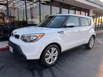 Kia Soul Hatchback – White