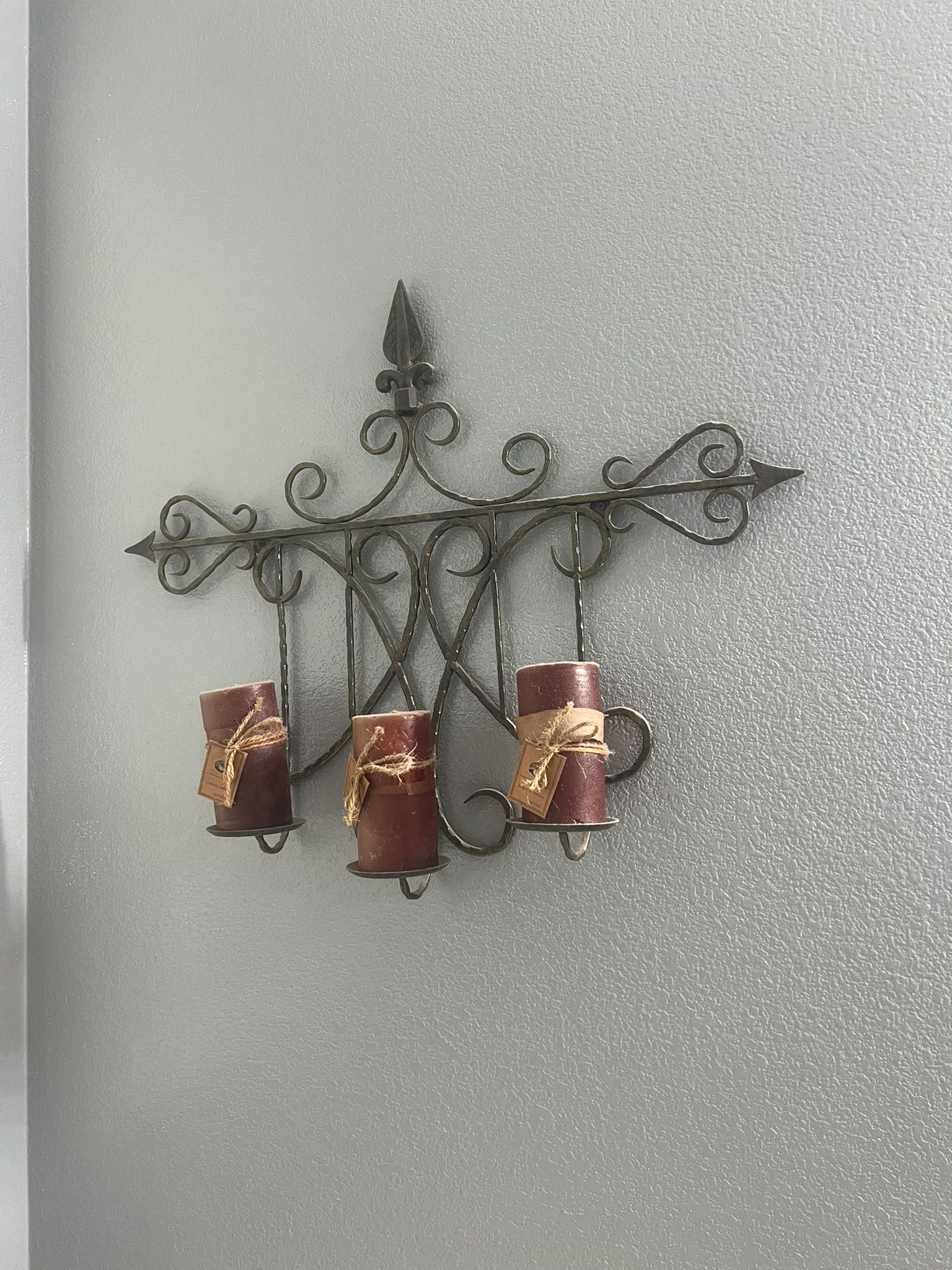 Iron Candle Holder With 3 Candles