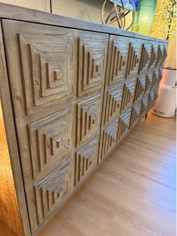 Modern Solid Wood Sideboard / TV Console – Excellent Condition