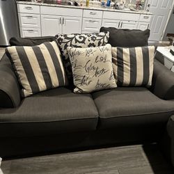 Ashley’s Furniture Loven Sleeper Sofa And Love Seat 